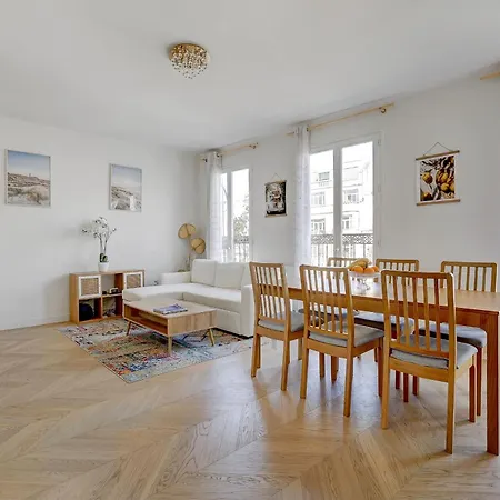 Appartement Flat De Luxe A Republique Avec Terrasse Parijs